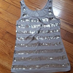 Gray old navy tank
